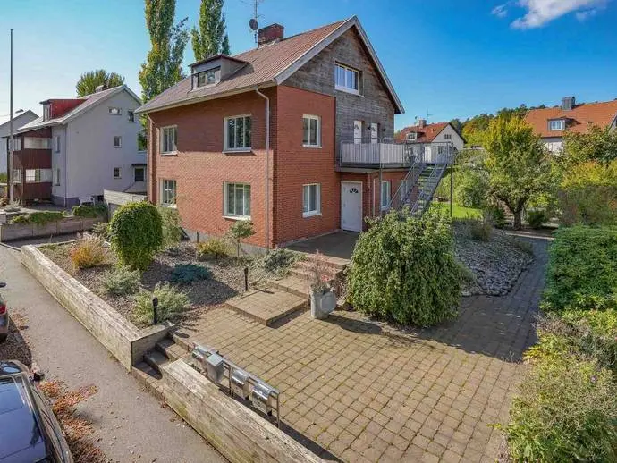 Image 1 of 21 of Wallbergsgatan 9