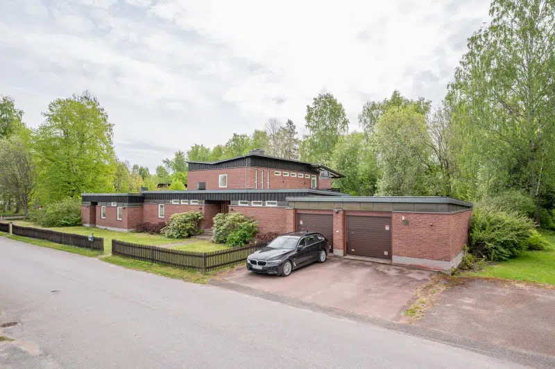 House, 9 rooms, 303 m² in Avesta