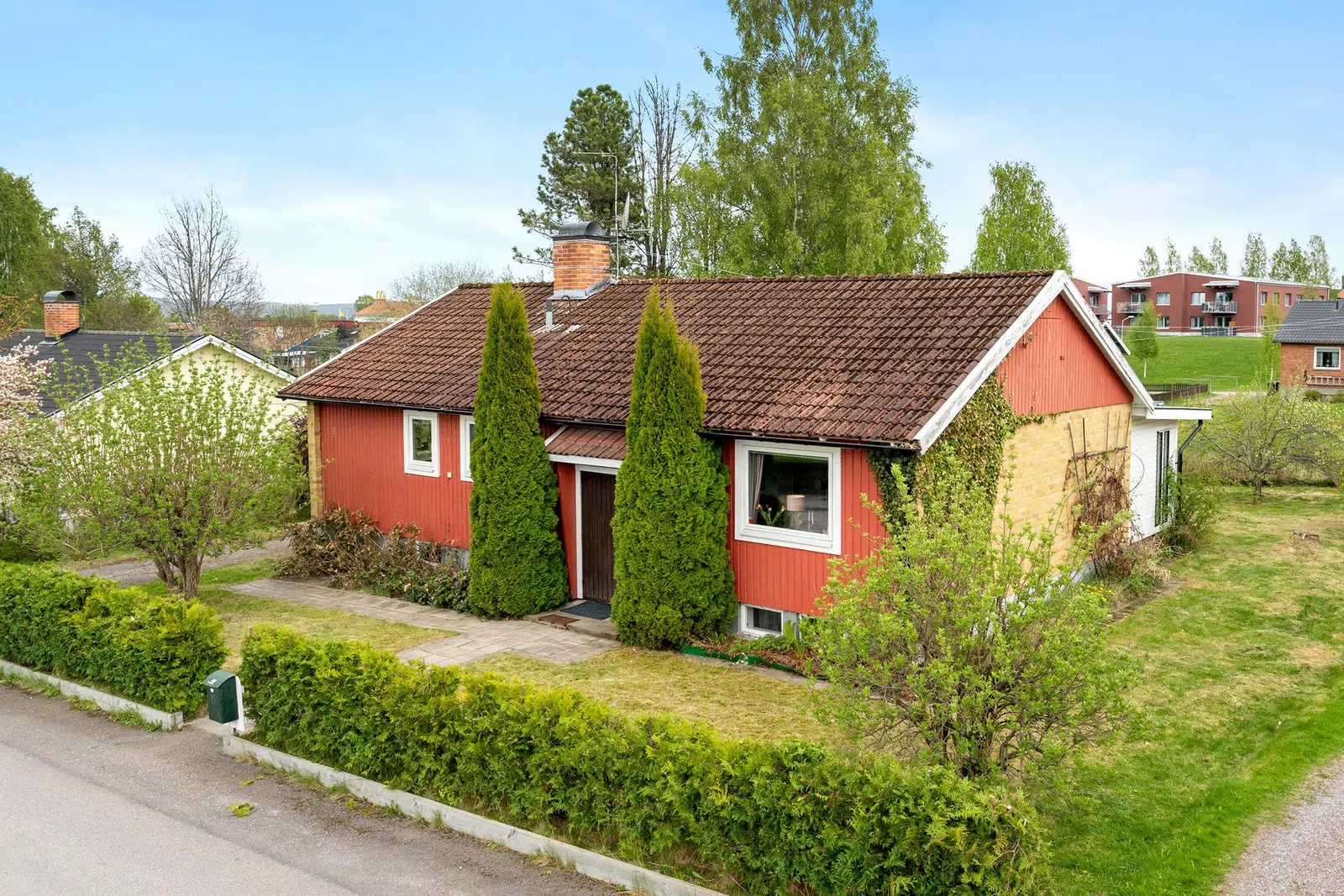 Image 1 of 21 of Långhagsvägen 6