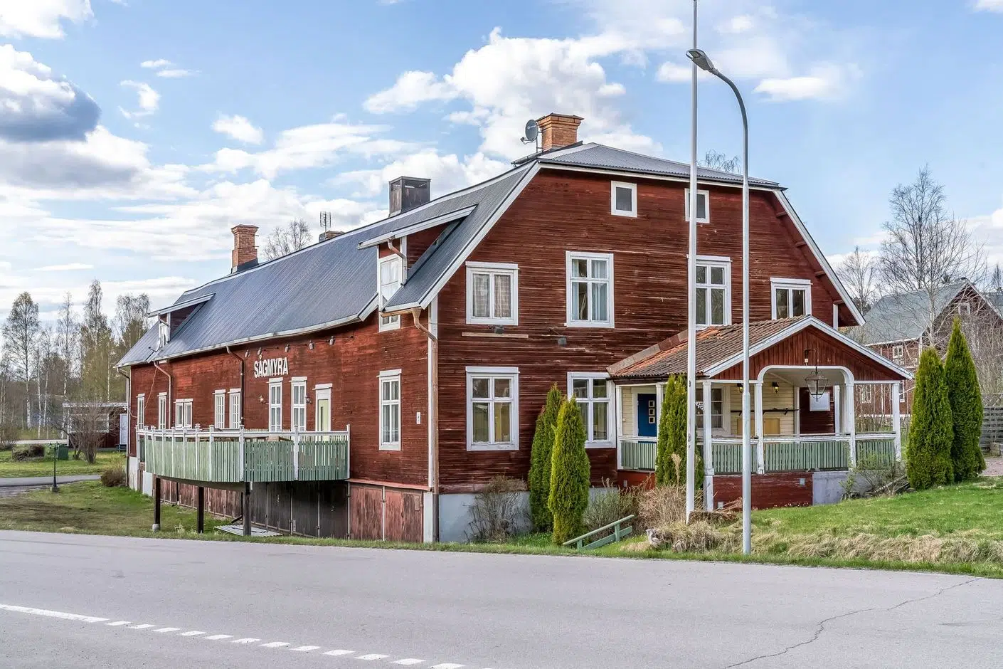 Image 1 of 21 of Tidstrandsvägen 16