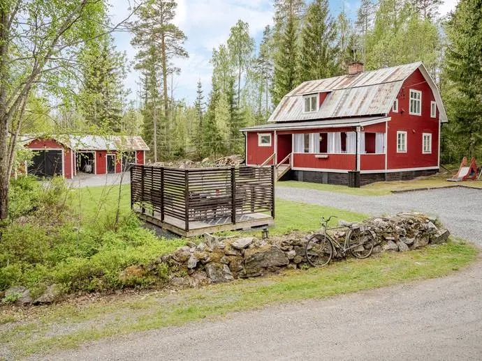 Bild 1 av 21 på Västerbergsvägen 5
