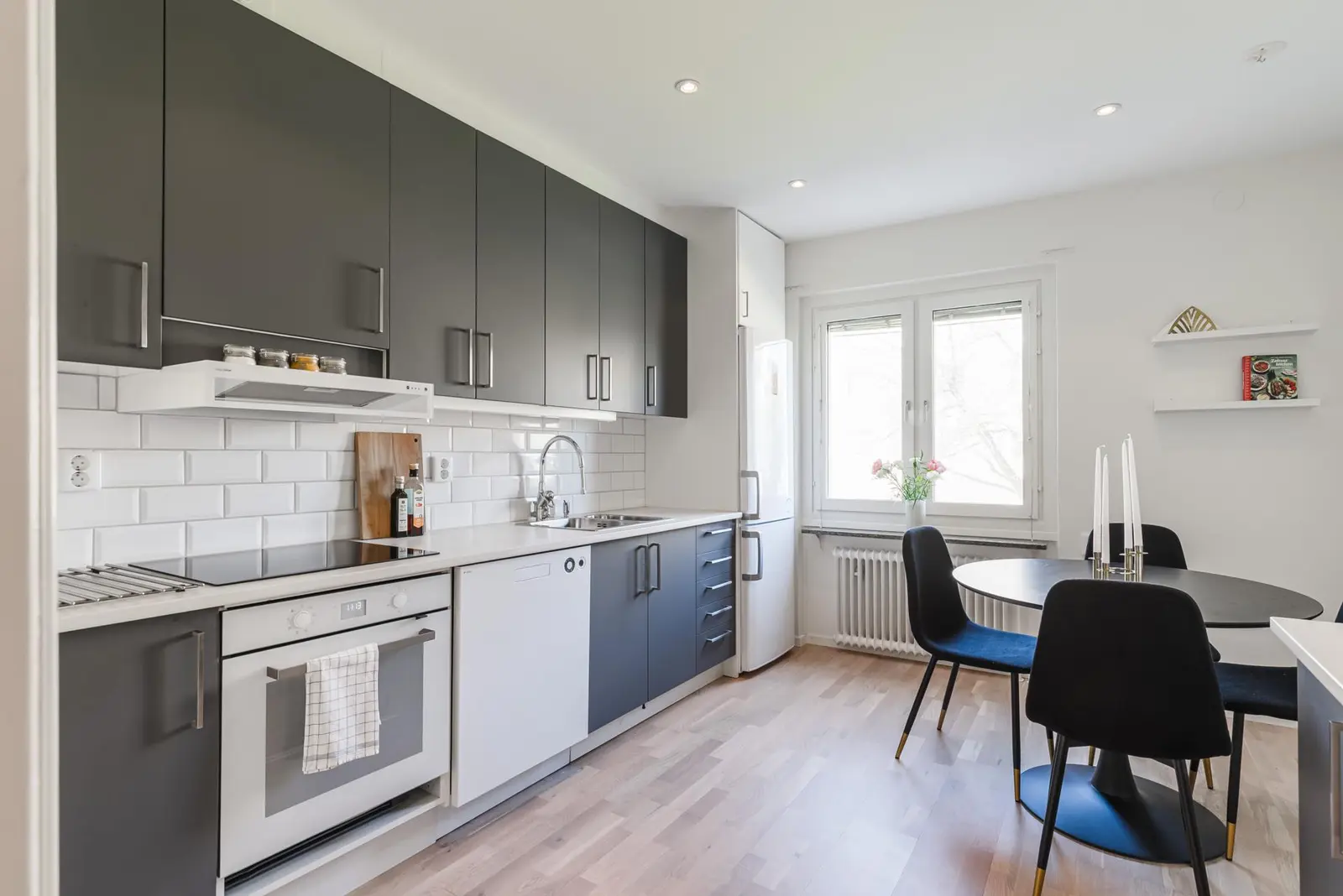 Image 1 of 1 of Hagmarksgatan 13B