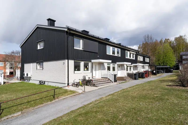 Semi-detached/terraced, 6 rooms, 120 m²