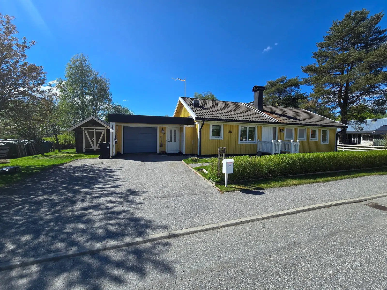 Bild 1 av 21 på Strandvägen 48
