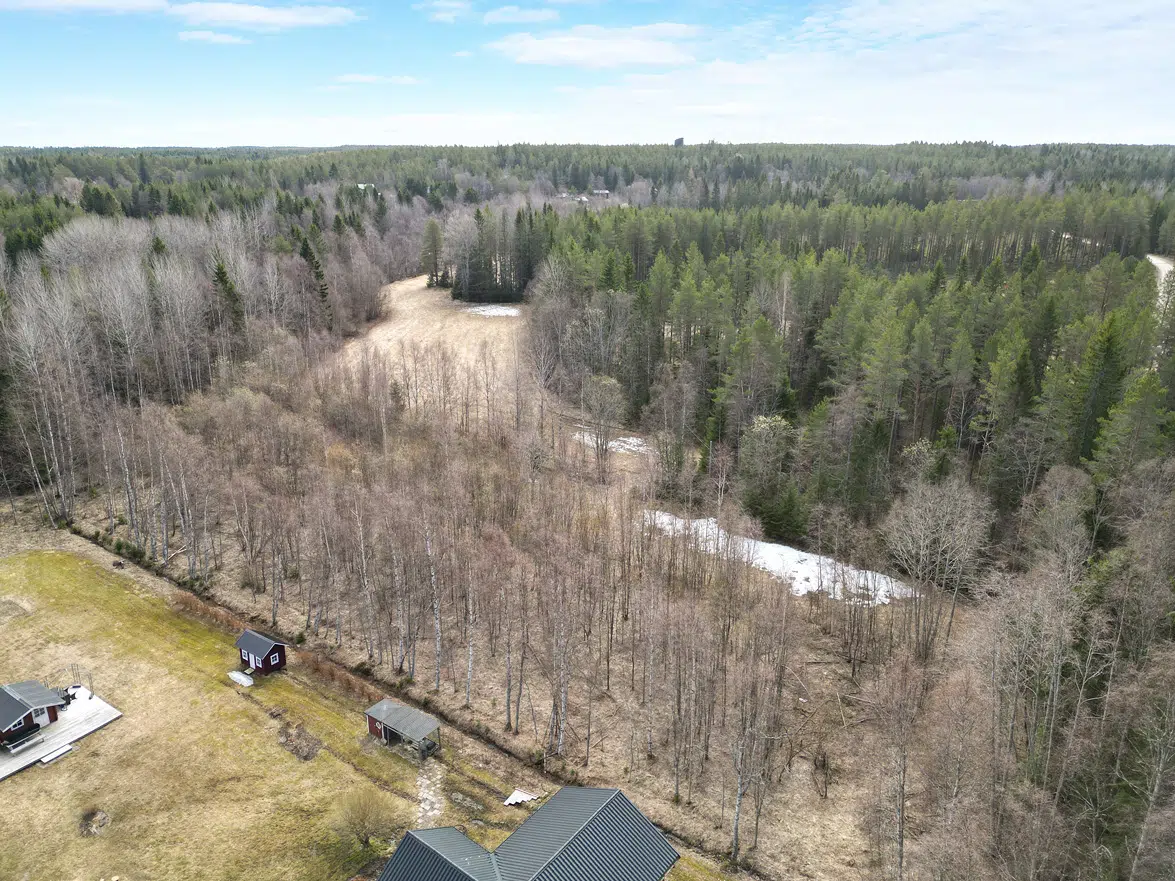 Image 1 of 18 of Dalkarlså 237