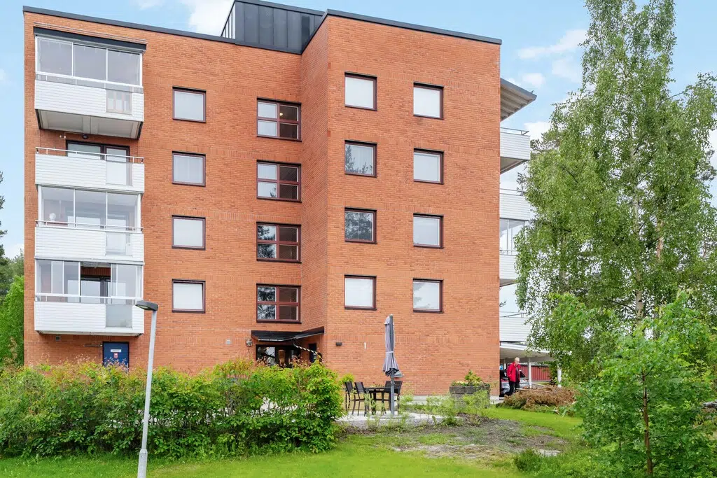 Image 1 of 16 of Halmstadsvägen 1