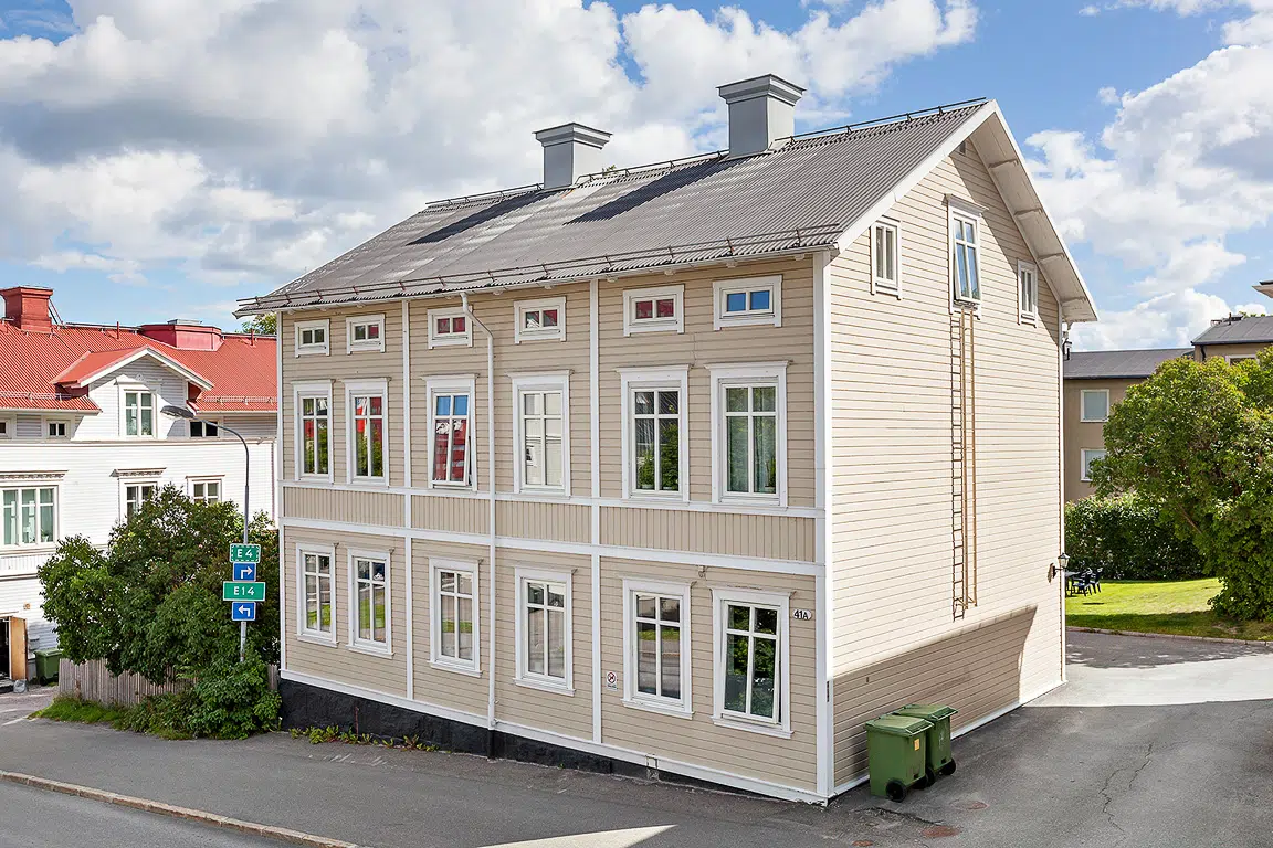 Image 1 of 21 of Nybrogatan 41A