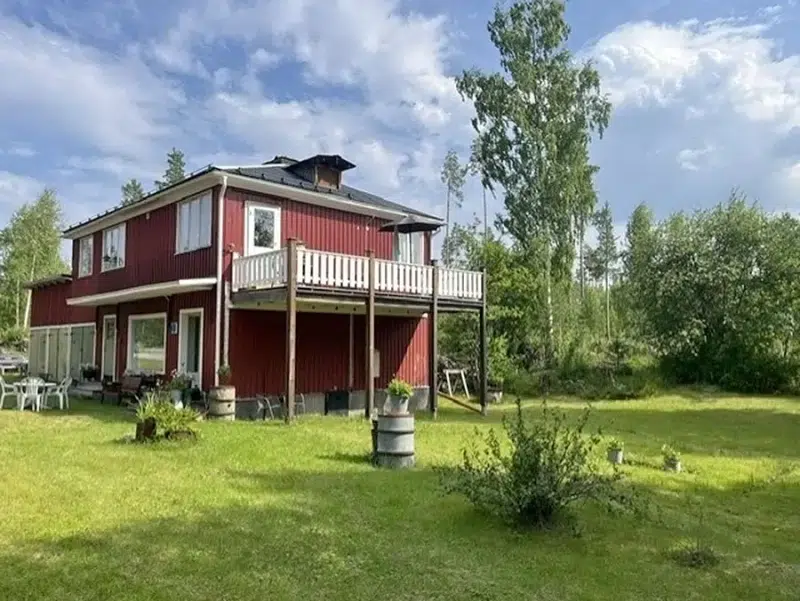 House, 7 rooms, 200 m²