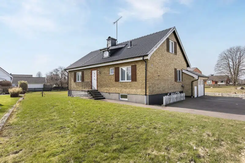 House, 5 rooms, 133 m² in Älmhult
