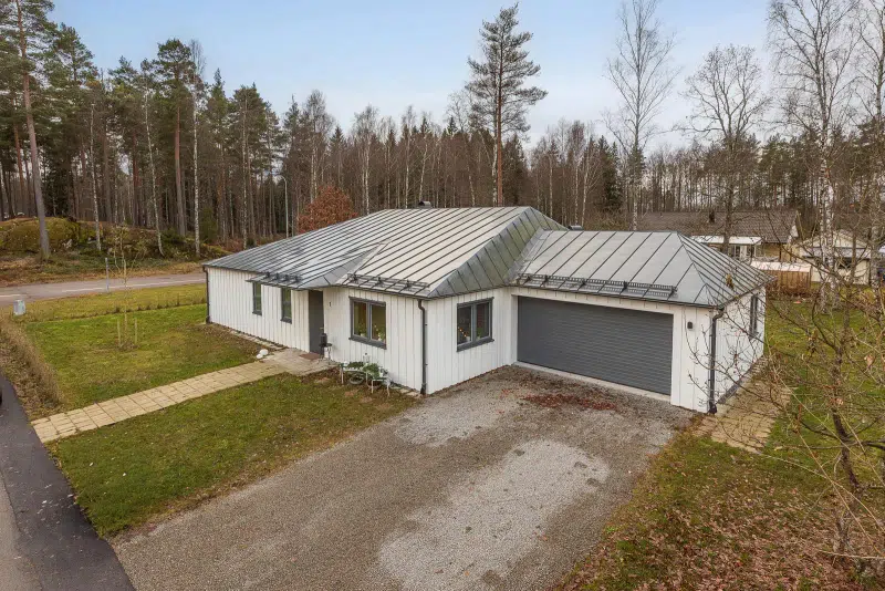 Villa, 4 rum, 199 m² i Tingsryd
