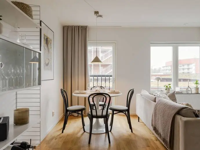 Bild 1 av 18 på Anteliigatan 7C
