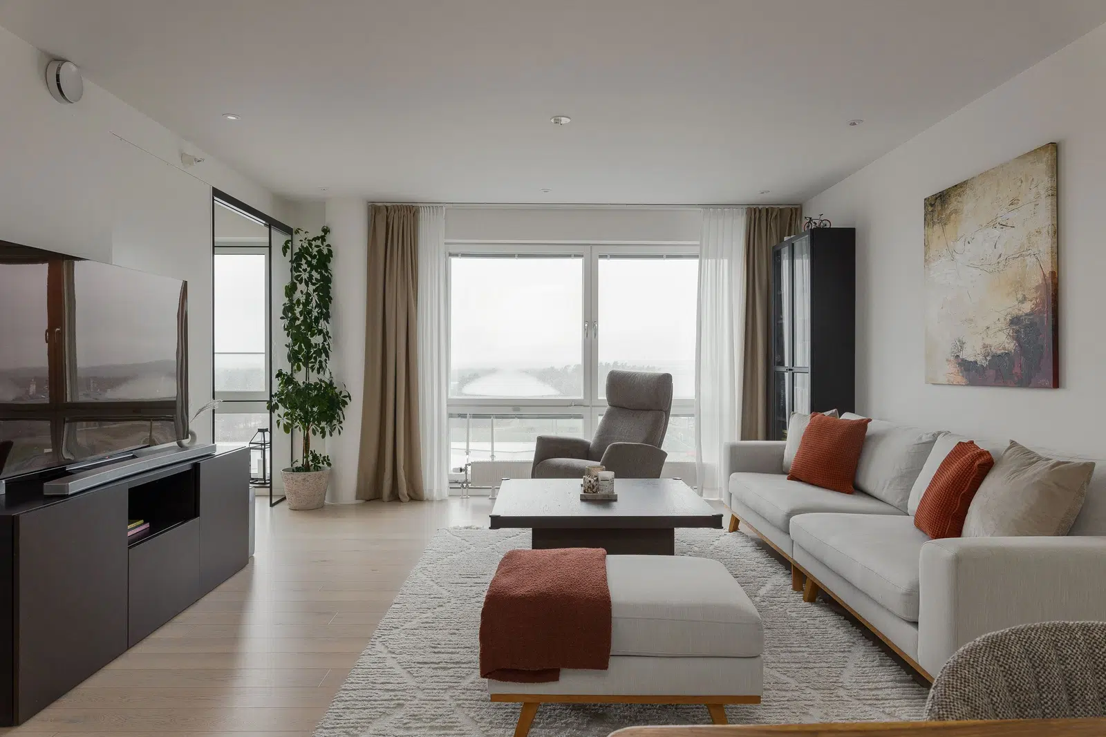 Image 1 of 20 of Storgatan 82B