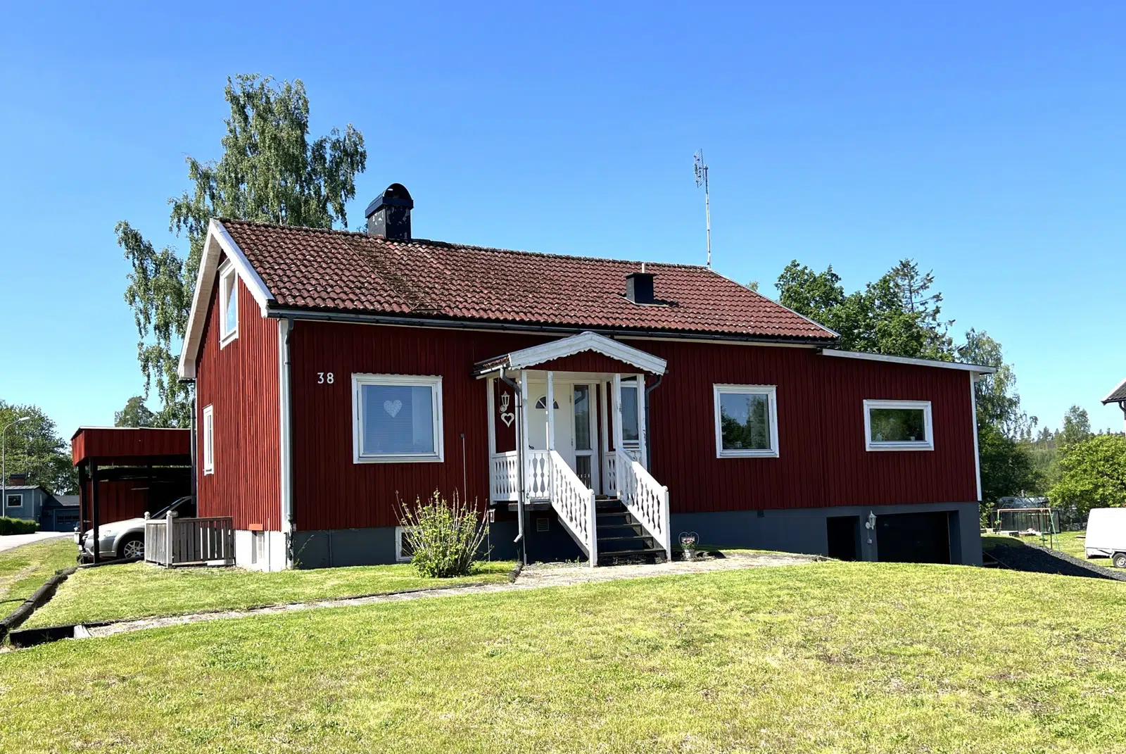 Image 1 of 21 of Bruksgatan 38