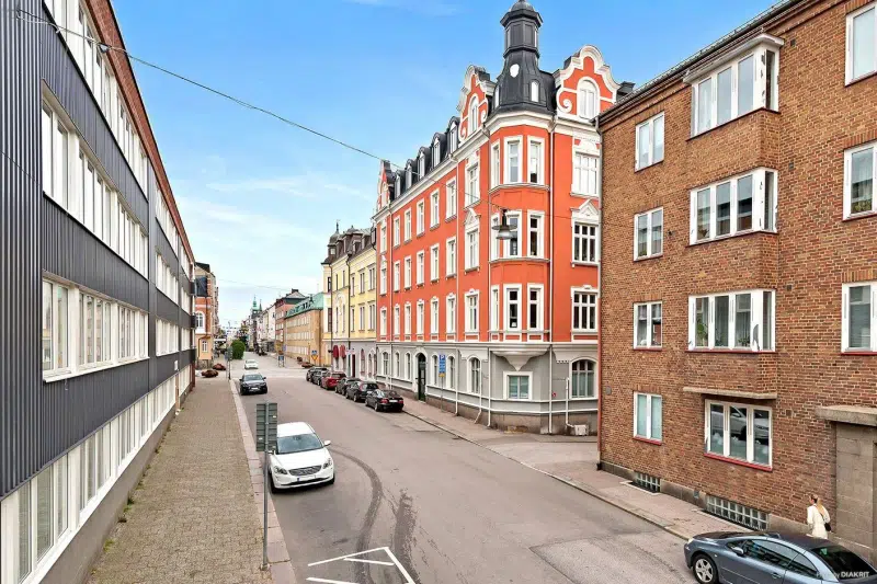 Apartment, 3 rooms, 120 m²