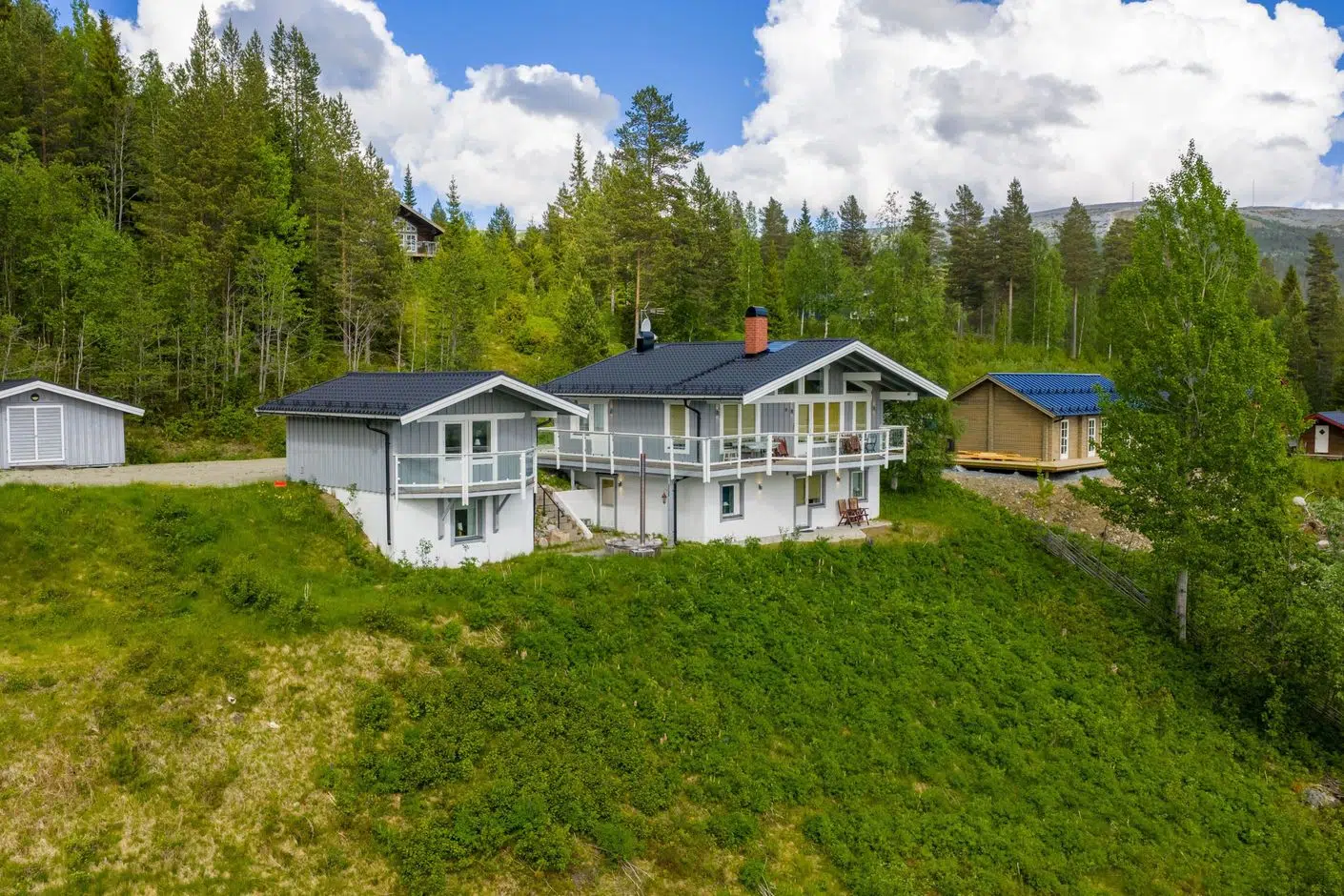 Bild 1 av 21 på Björnrike Ripstigen 17