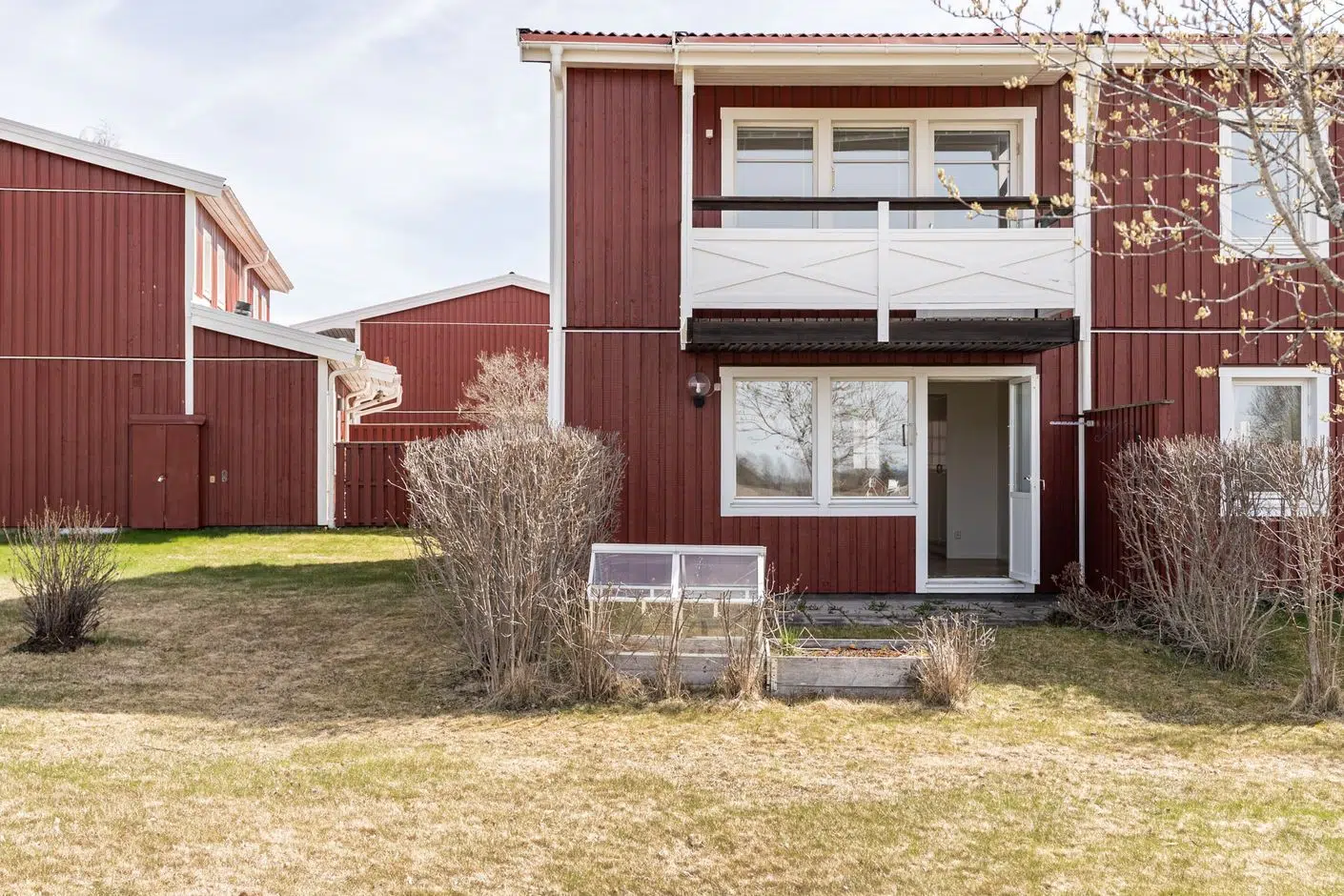 Bild 1 av 17 på Lokes väg 6