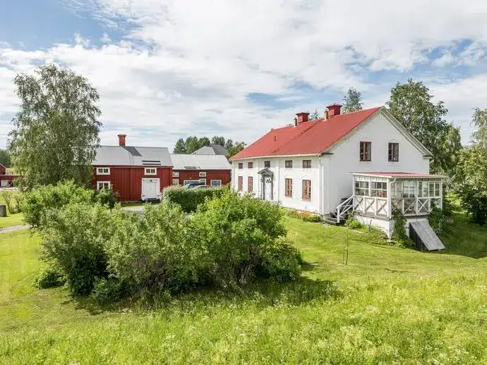 House, 8 rooms, 205 m²