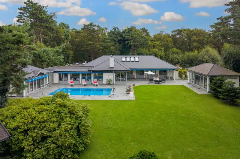 Villa, 10 rum, 273 m²