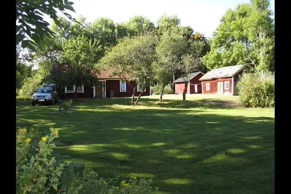 Bild 1 av 1 på Läderpunsgatan 1