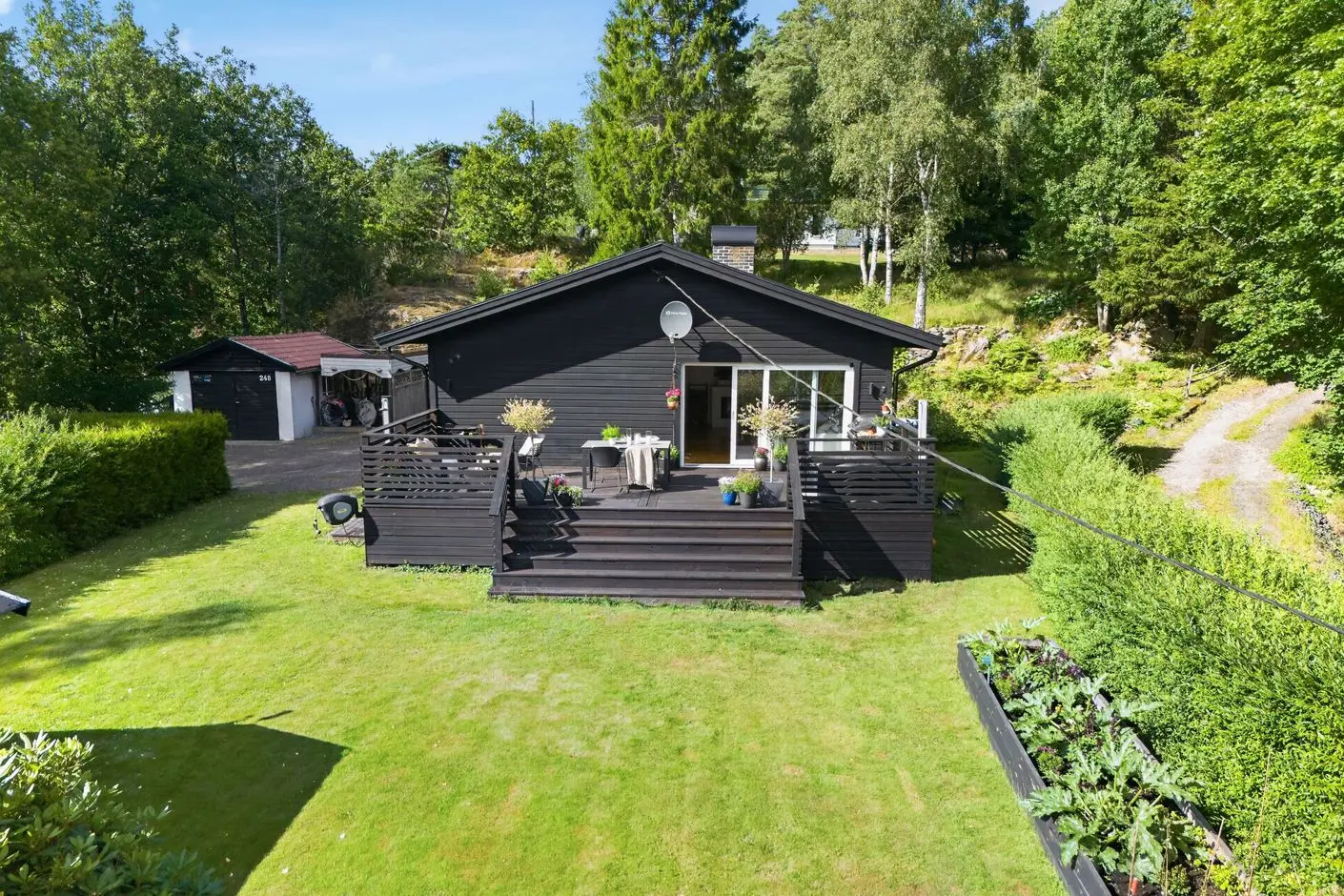Image 1 of 1 of Benarebyvägen