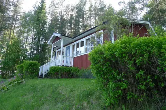 Image 1 of 1 of Barkarbyvägen 96