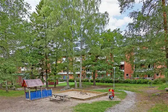 Image 1 of 1 of Jägarevägen 16B