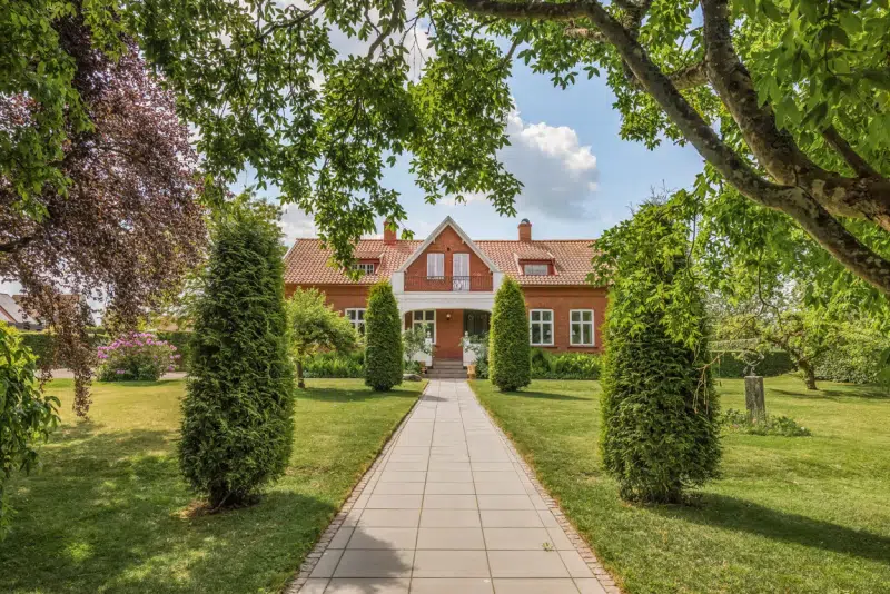 Villa, 8 rum, 239 m² i Eslöv