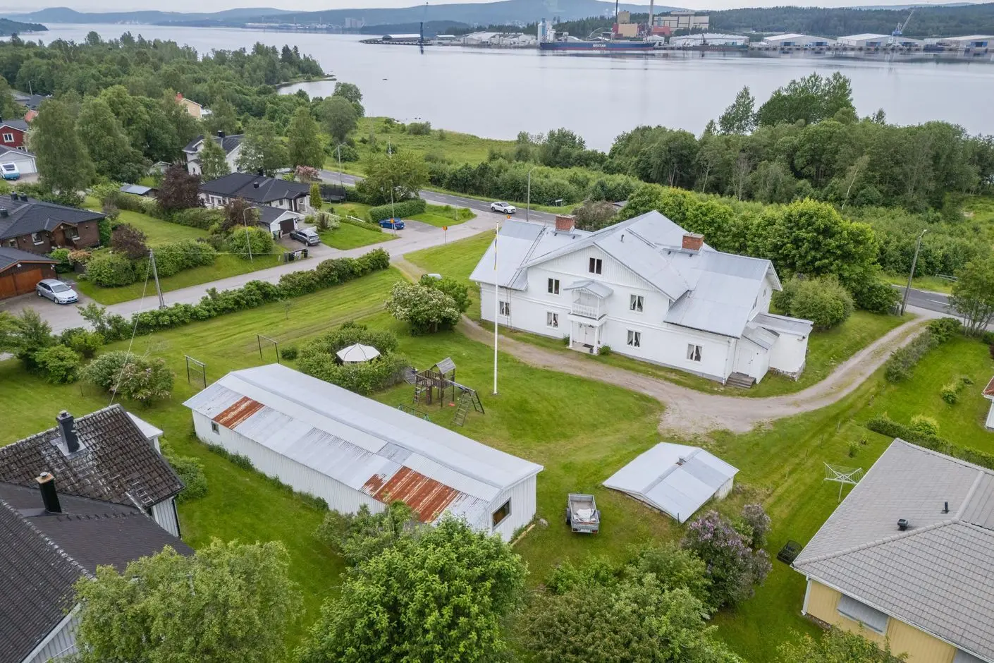 Bild 1 av 1 på Dehlinsvägen 1