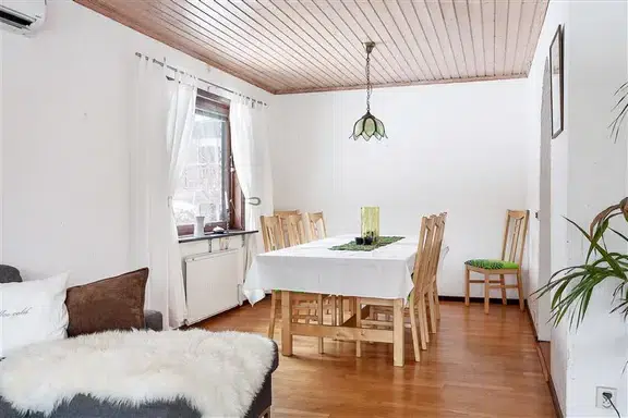 Bild 1 av 1 på Lilla Le 28