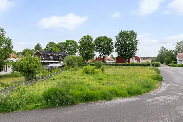 Land / plot, 930 m² in Skutskär