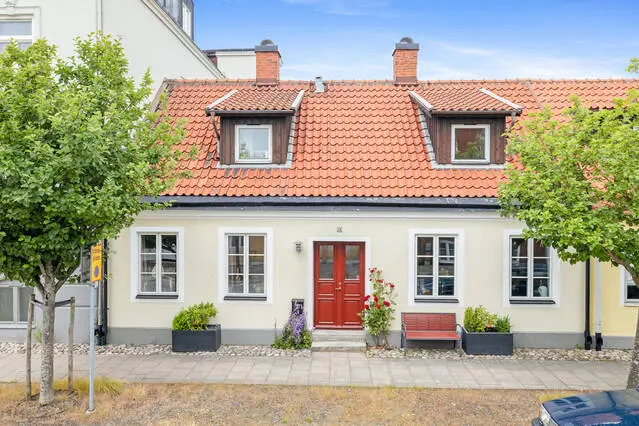Image 1 of 1 of Hejdegatan 19