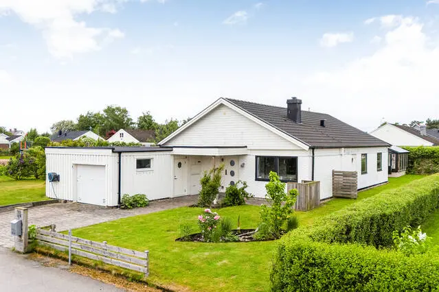 House, Frillesås Vildrosväg 14, Frillesås. Photo 1 of 1