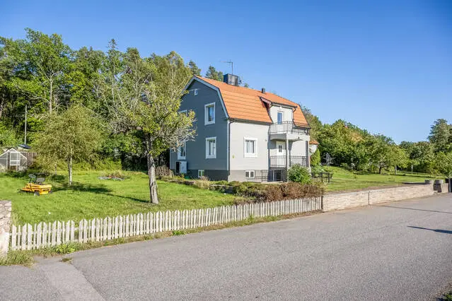Bild 1 av 28 på Åvägen 3
