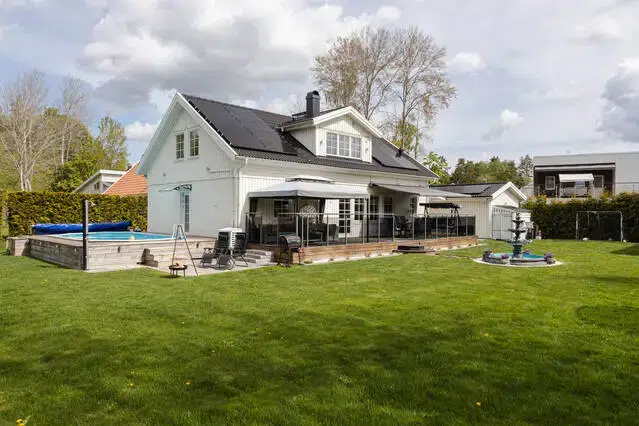 House, 6 rooms, 155 m² in Skogstorp