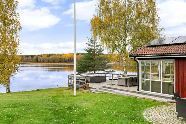 Image 1 of 1 of Komyravägen 15