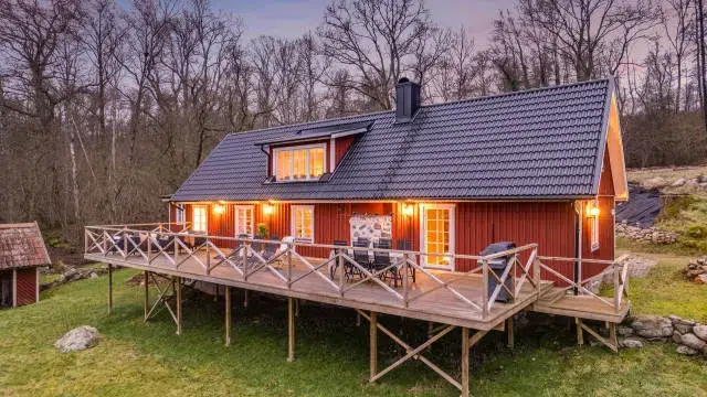 Gård, 8 rum, 203 m² i Vinslöv