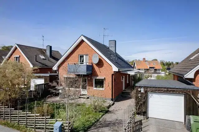House, 5 rooms, 120 m² in Strängnäs