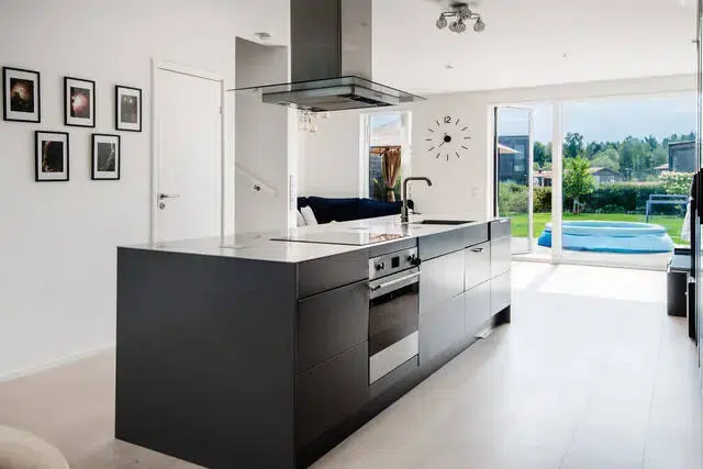 Apartment, 6 rooms, 132 m² in Bro