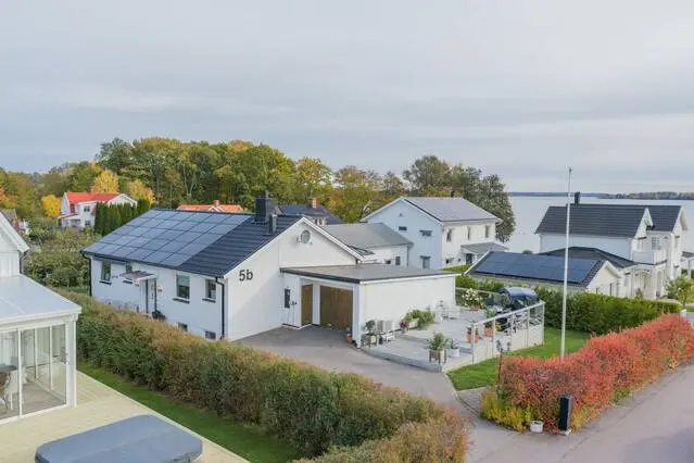 Villa, Nionde Sjögränd 5B, Motala. Bild 1 av 1