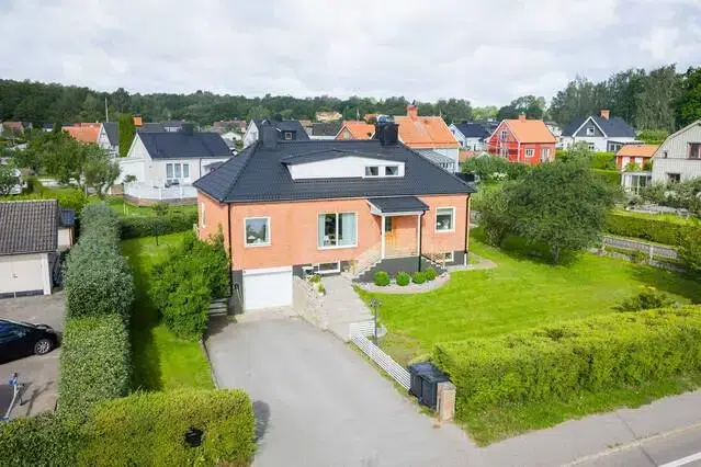 House, 5 rooms, 116 m² in Motala