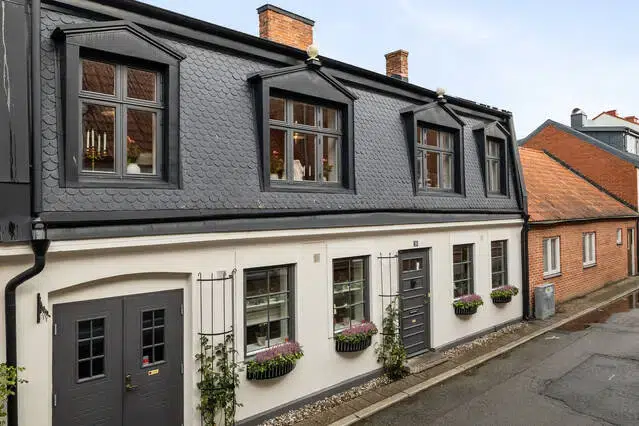 House, 8 rooms, 228 m² in Ystad