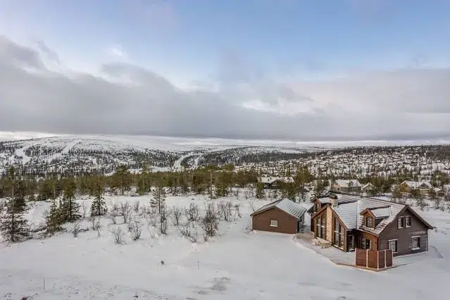 House, 7 rooms, 174 m² in Storhågna