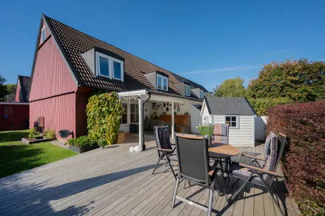 House, 3 rooms, 91 m² in Tumba