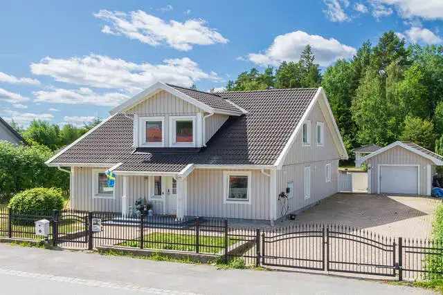 Villa, 5 rum, 165 m² i Bro