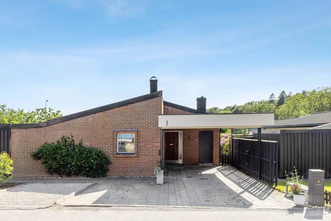 Villa, Inriggaregatan 1, Mölndal. Bild 1 av 1