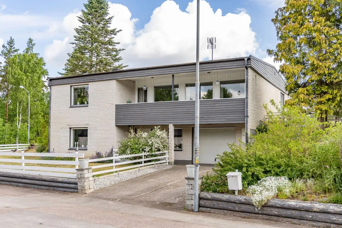 Bild 1 av 1 på Lindvägen 6