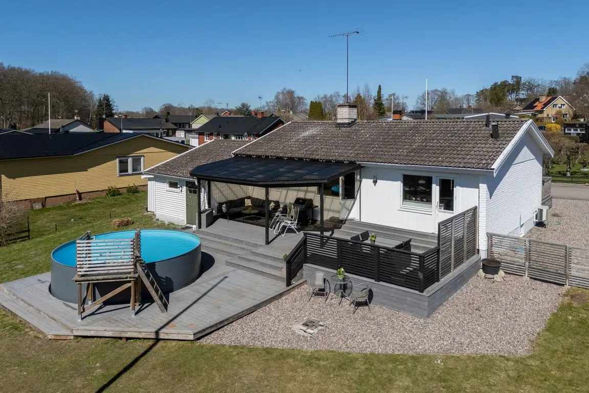 Image 1 of 39 of Villavägen 10