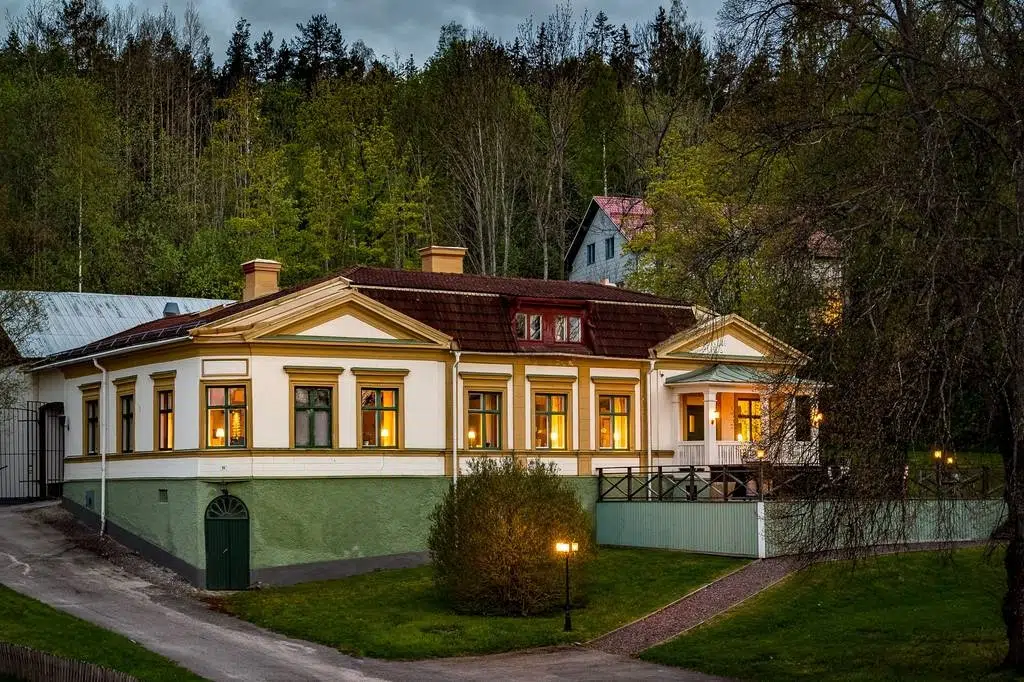 Image 1 of 41 of Västra Storgatan 10