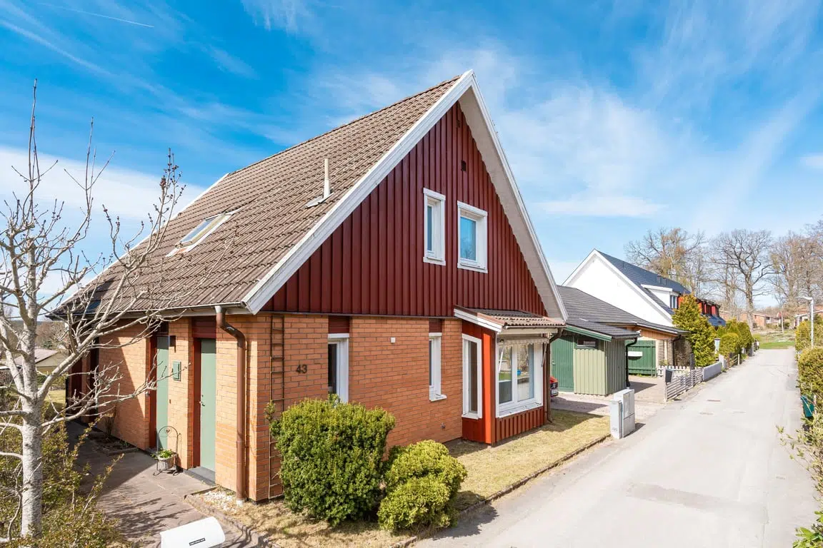 Bild 1 av 21 på Syrénstigen 43