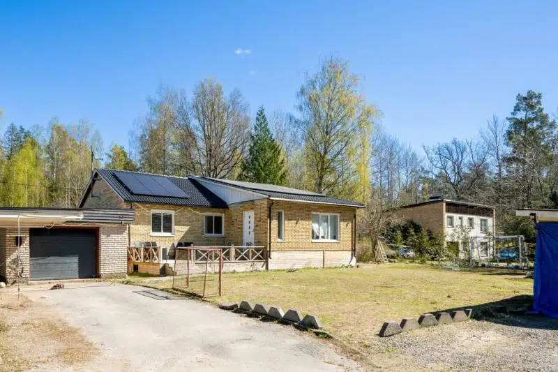 House, 8 rooms, 147 m² in Södertälje